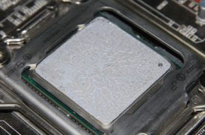 Comment bien installer la pâte thermique sur le processeur de son PC