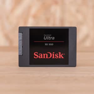 61204 Sandisk SSD 1 300x300 1